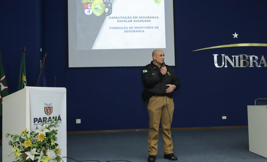 Professores, pedagogos e funcionários fazem simulado de segurança nas escolas do Paraná
