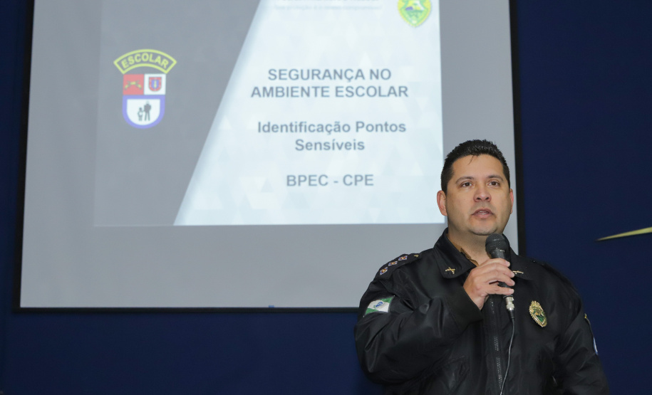 Professores, pedagogos e funcionários fazem simulado de segurança nas escolas do Paraná