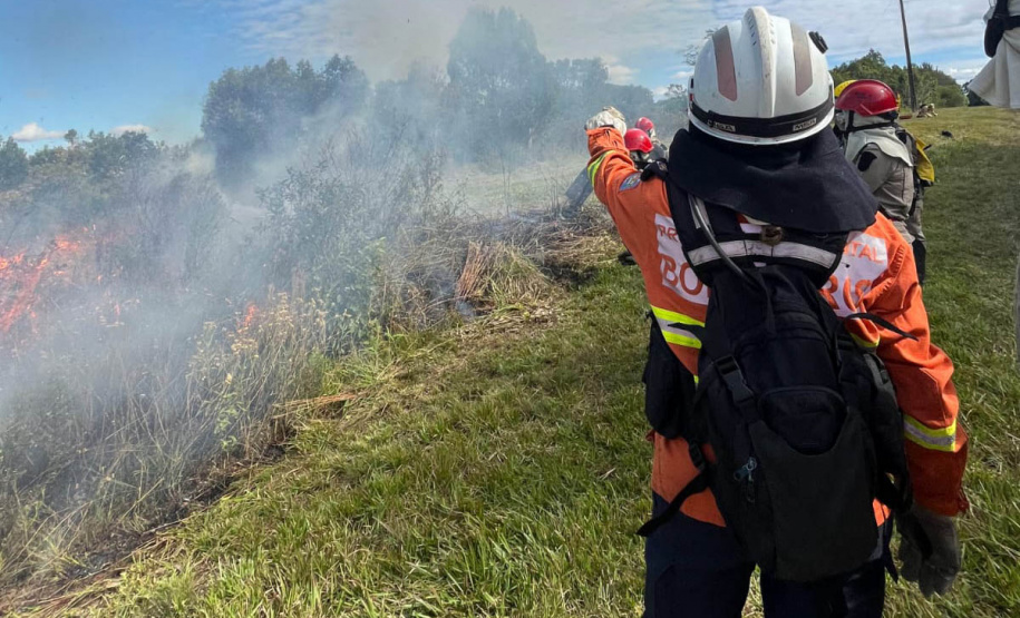 Com apoio do Simepar, Corpo de Bombeiros lança operação contra incêndios florestais no Paraná