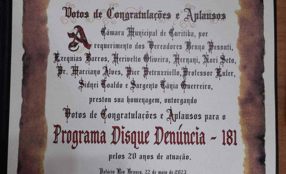 Disque-denúncia 181 recebe homenagem na Câmara Municipal de Curitiba
