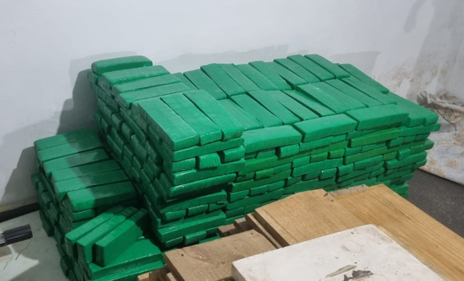 Operações policiais apreendem 1,7 mil quilos de drogas em Curitiba e Santa Helena