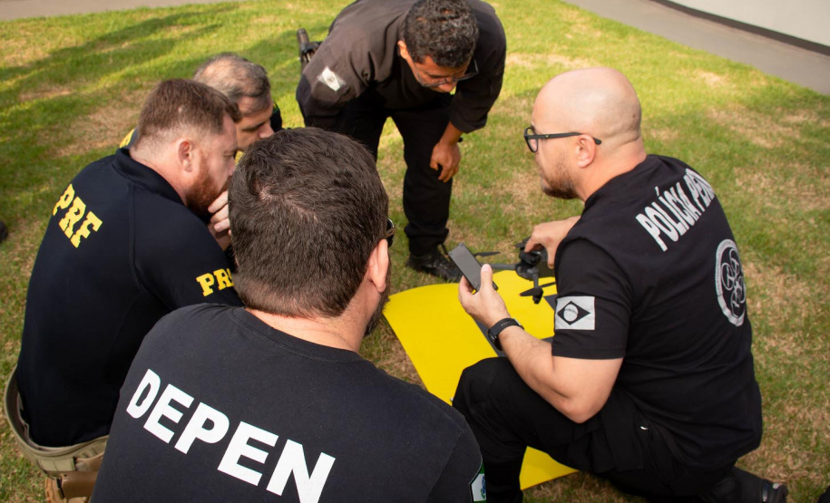 Policiais de Londrina são habilitados como pilotos de drones