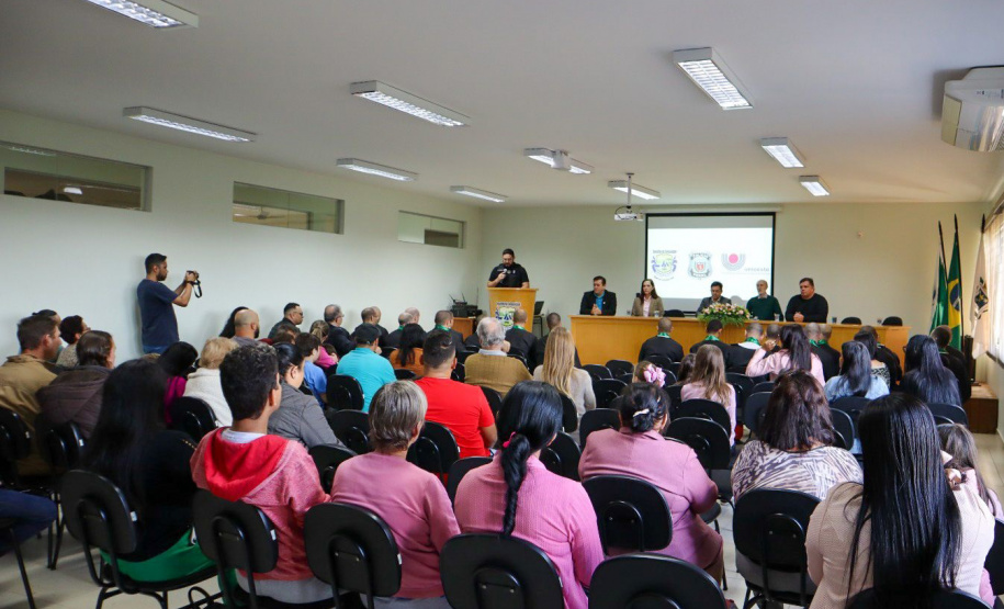 Pessoas privadas de liberdade recebem certificados de curso profissionalizante em Cascavel
