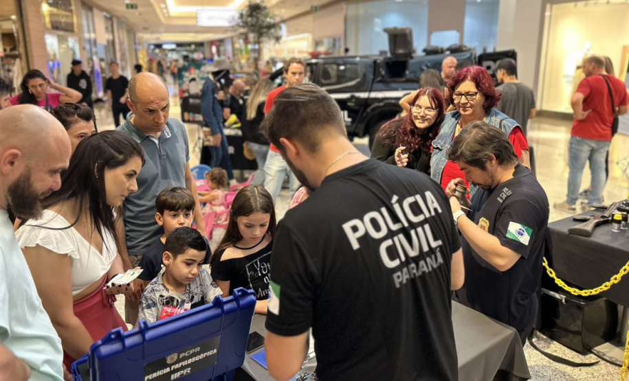 PCPR na Comunidade oferece atendimento à população de Jacarezinho na 28ª Fetexas