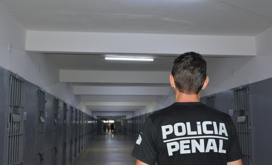 Governo do Paraná libera nova carteira de identidade funcional a policiais penais