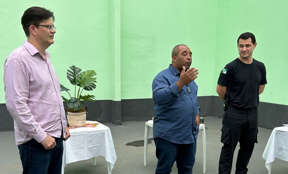 Custodiados de Maringá ganham nova profissão após capacitação em pintura imobiliária