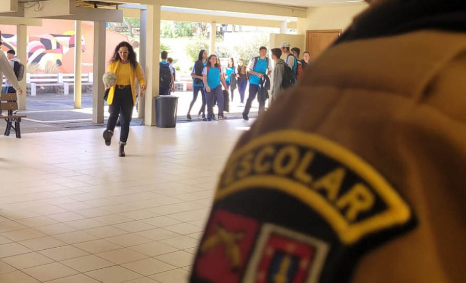 Polícia Militar reforça policiamento e ações educativas junto à comunidade escolar