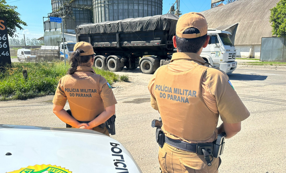 Polícia Militar apreende 10 toneladas de fertilizantes furtados em Paranaguá