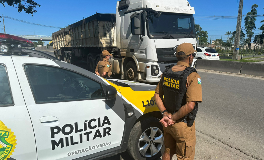 Polícia Militar apreende 10 toneladas de fertilizantes furtados em Paranaguá
