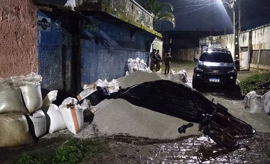 Polícia Militar apreende 10 toneladas de fertilizantes furtados em Paranaguá