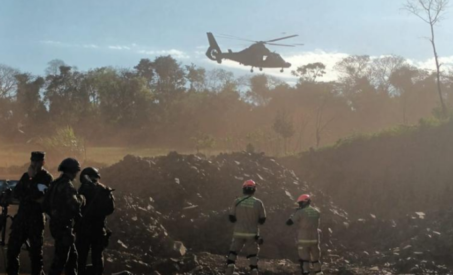 Bombeiros militares participam de operação humanitária no Paraná