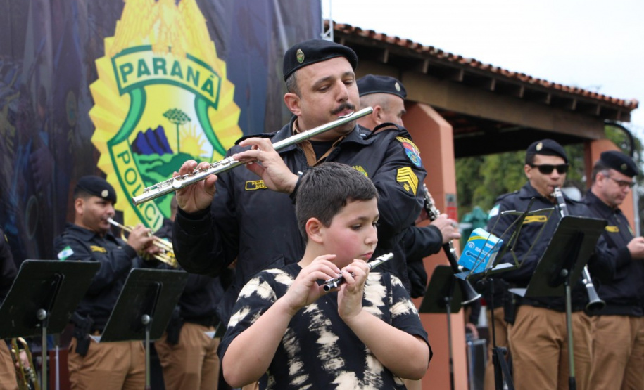 Banda da PM se apresenta no Parque Barigui em comemoração aos 169 anos da corporação