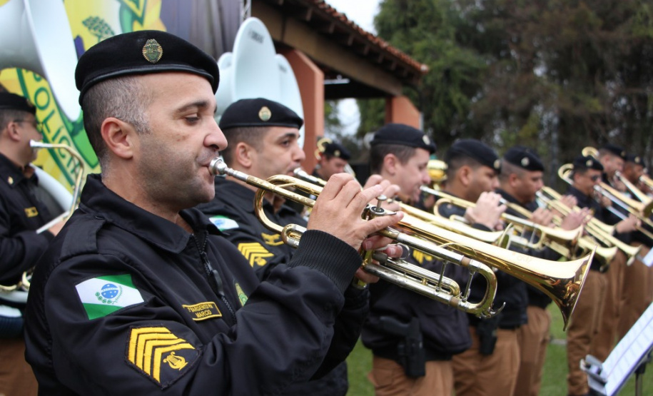 Banda da PM se apresenta no Parque Barigui em comemoração aos 169 anos da corporação