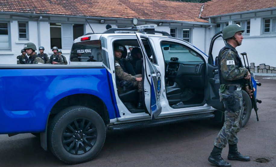 Deppen ministra instruções de serviço de escolta de presos à Polícia da Aeronáutica