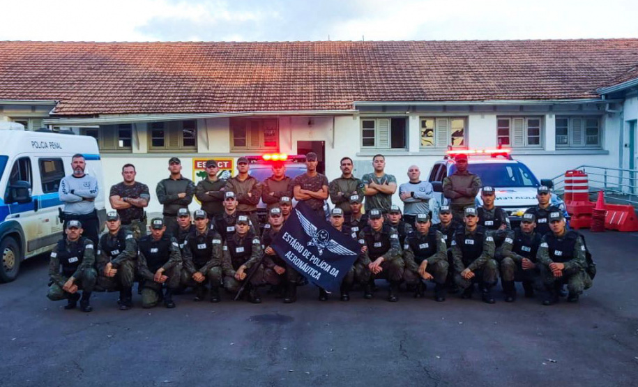 Deppen ministra instruções de serviço de escolta de presos à Polícia da Aeronáutica