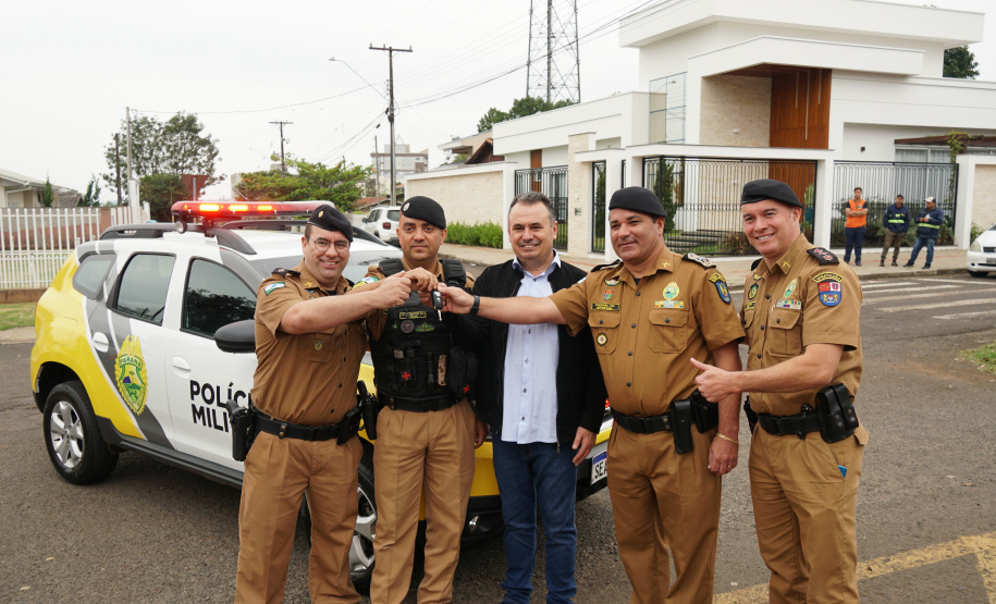 Comandante-geral da Pollícia Militar do Paraná entrega 3 viaturas em Dois Vizinhos