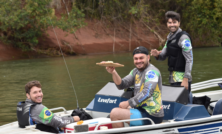 Torneio de pesca em alusão ao aniversário da PMPR movimenta a cidade de Porto Rico