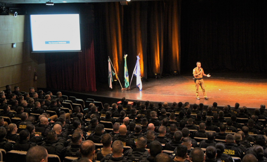 Na reta final da formação, 2,5 mil praças da PMPR passam por ciclo de palestras