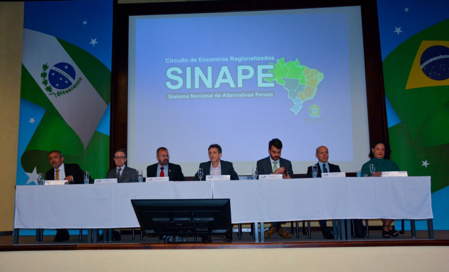 Encontro que debate implementação de sistema nacional de alternativas penais é realizado em Curitiba