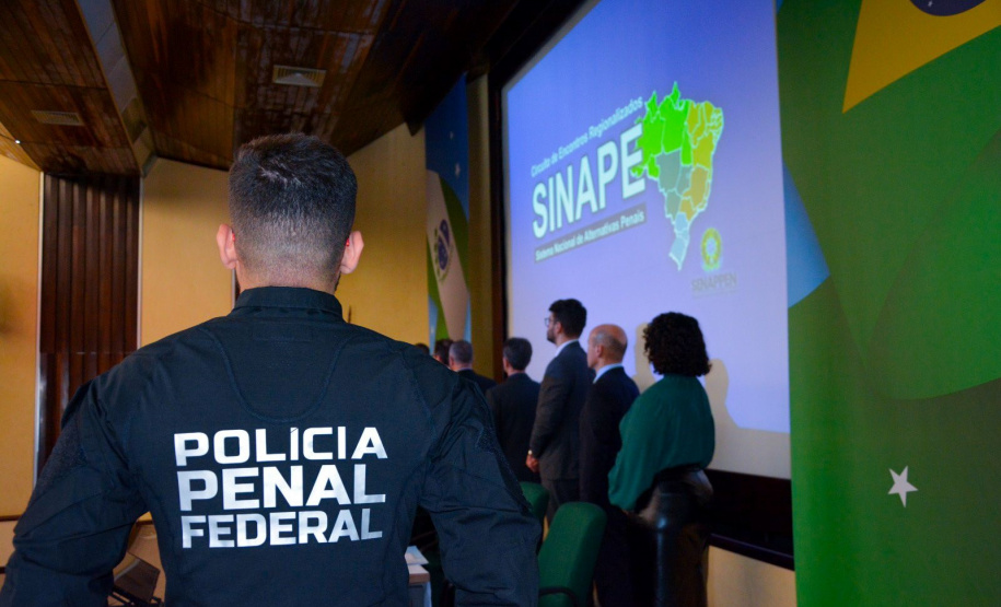 Encontro que debate implementação de sistema nacional de alternativas penais é realizado em Curitiba