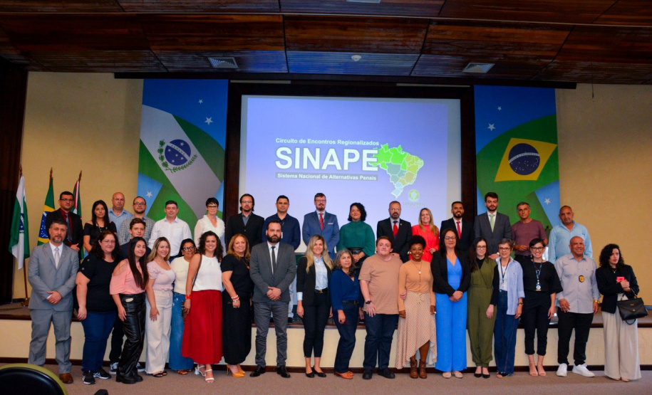 Encontro que debate implementação de sistema nacional de alternativas penais é realizado em Curitiba