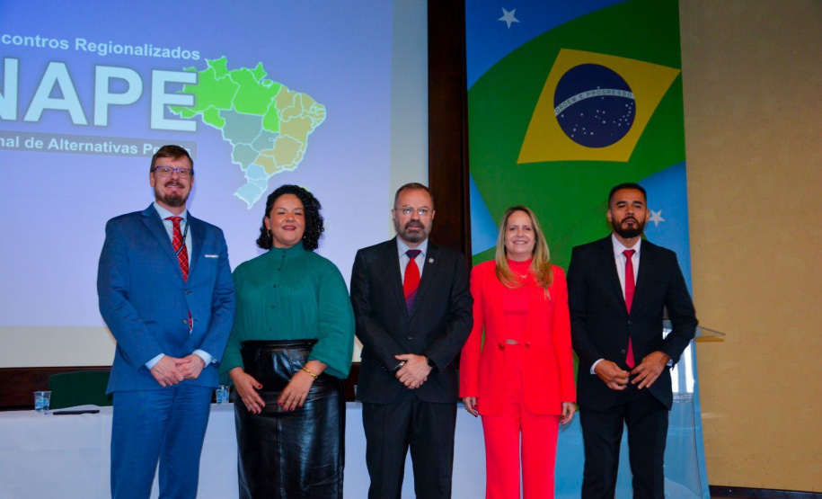 Encontro que debate implementação de sistema nacional de alternativas penais é realizado em Curitiba