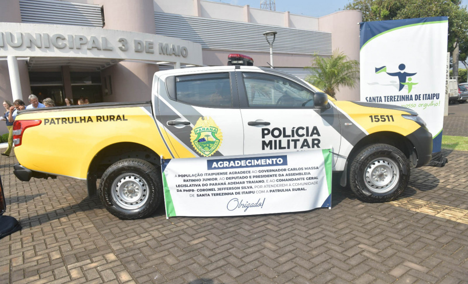 Comandante-geral da PMPR entrega viaturas em Santa Terezinha de Itaipu