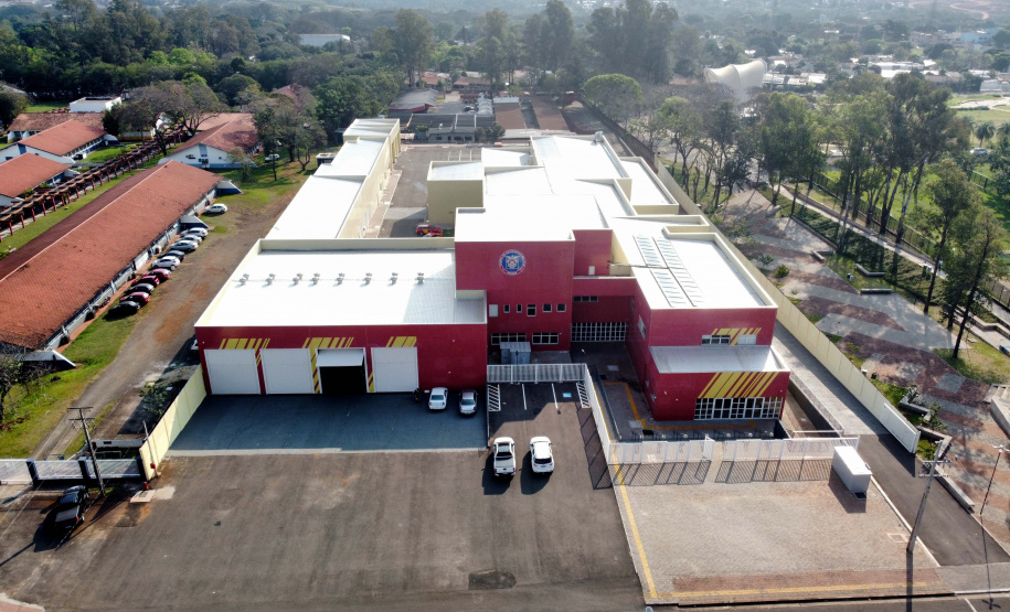Governador inaugura nova sede do Corpo de Bombeiros de Foz do Iguaçu, a maior do Estado