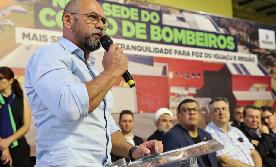 Governador inaugura nova sede do Corpo de Bombeiros de Foz do Iguaçu, a maior do Estado