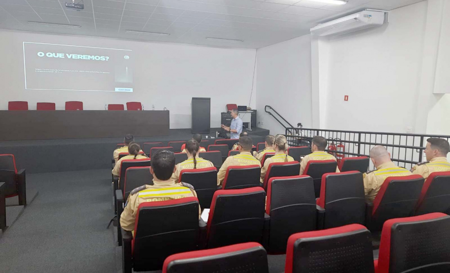 Corpo de Bombeiros do Paraná promove curso de aperfeiçoamento para oficiais