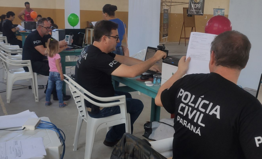 PCPR na Comunidade leva serviços gratuitos para mais de 400 pessoas em Colombo