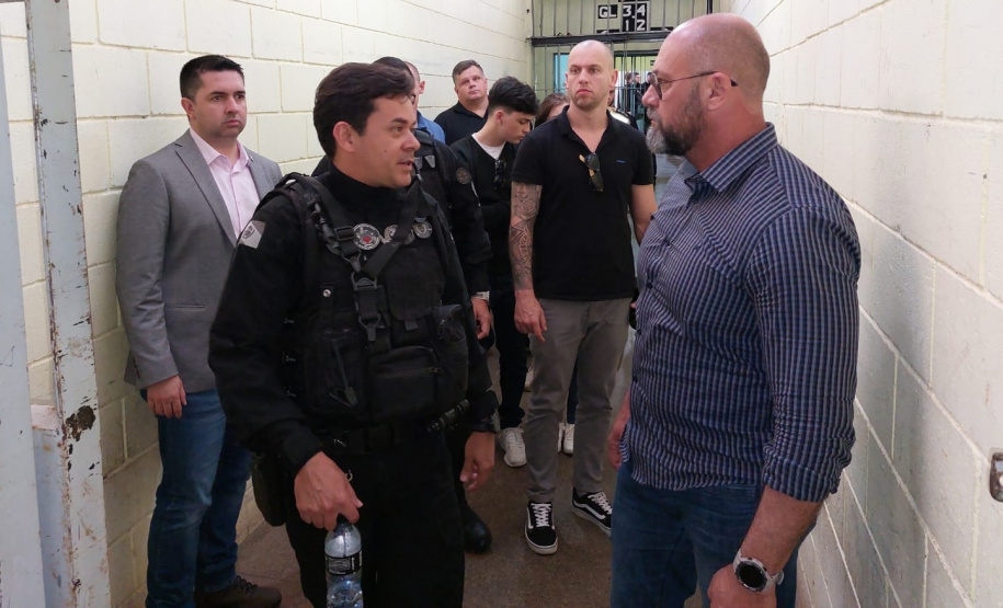 Secretário Hudson visita a Penitenciária Estadual em Cascavel