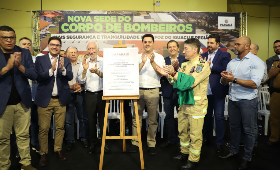 Governador inaugura nova sede do Corpo de Bombeiros de Foz do Iguaçu, a maior do Estado