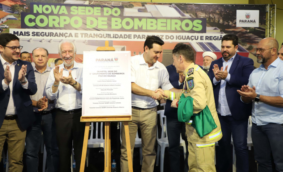 Governador inaugura nova sede do Corpo de Bombeiros de Foz do Iguaçu, a maior do Estado