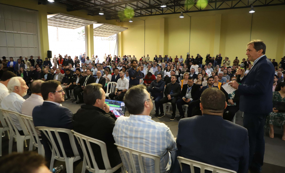 Governador inaugura nova sede do Corpo de Bombeiros de Foz do Iguaçu, a maior do Estado