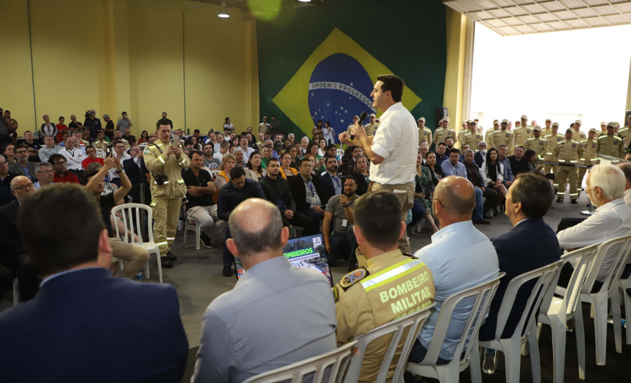 Governador inaugura nova sede do Corpo de Bombeiros de Foz do Iguaçu, a maior do Estado
