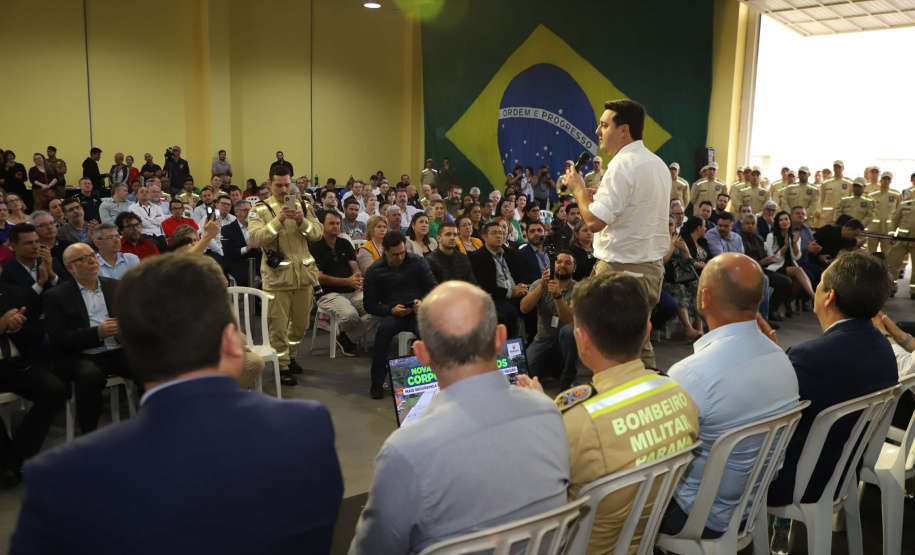 Governador inaugura nova sede do Corpo de Bombeiros de Foz do Iguaçu, a maior do Estado