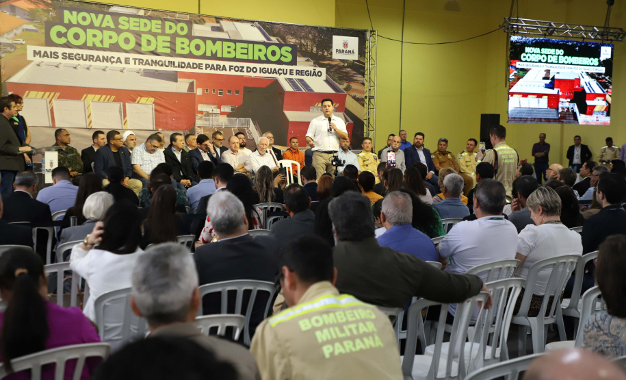 Governador inaugura nova sede do Corpo de Bombeiros de Foz do Iguaçu, a maior do Estado
