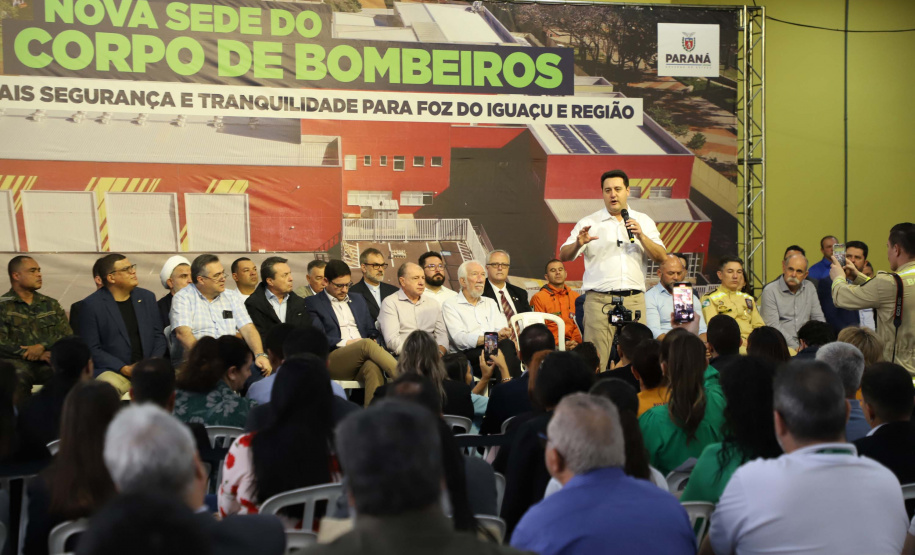Governador inaugura nova sede do Corpo de Bombeiros de Foz do Iguaçu, a maior do Estado