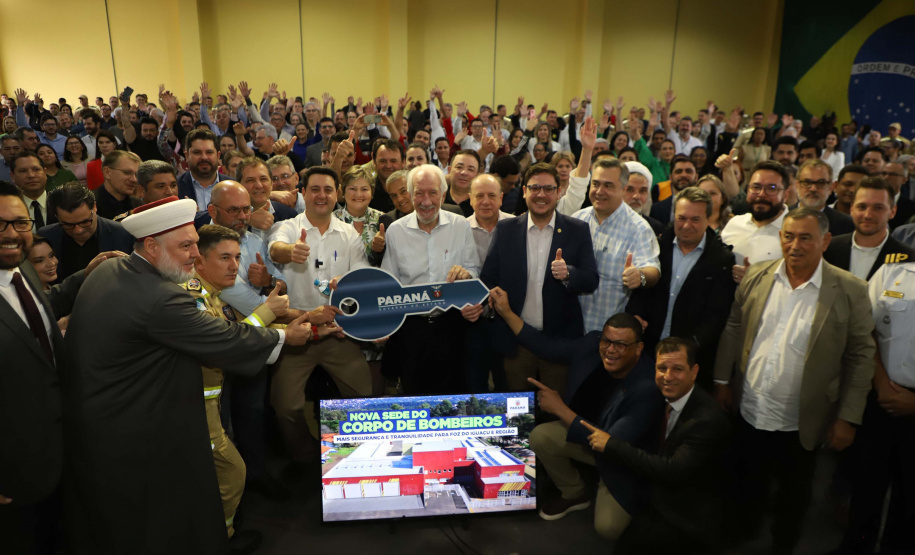 Governador inaugura nova sede do Corpo de Bombeiros de Foz do Iguaçu, a maior do Estado
