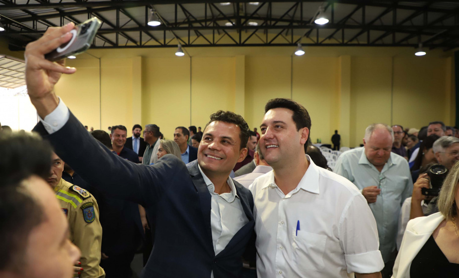 Governador inaugura nova sede do Corpo de Bombeiros de Foz do Iguaçu, a maior do Estado