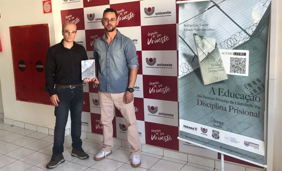 Policial penal explora importância da disciplina nas penitenciárias em livro