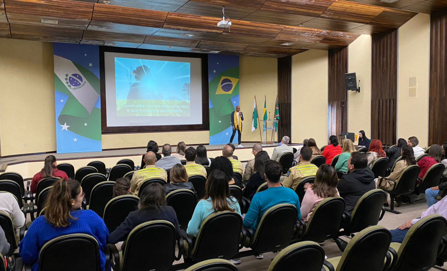 PCPR promove palestra sobre autogestão e saúde psicológica em Curitiba