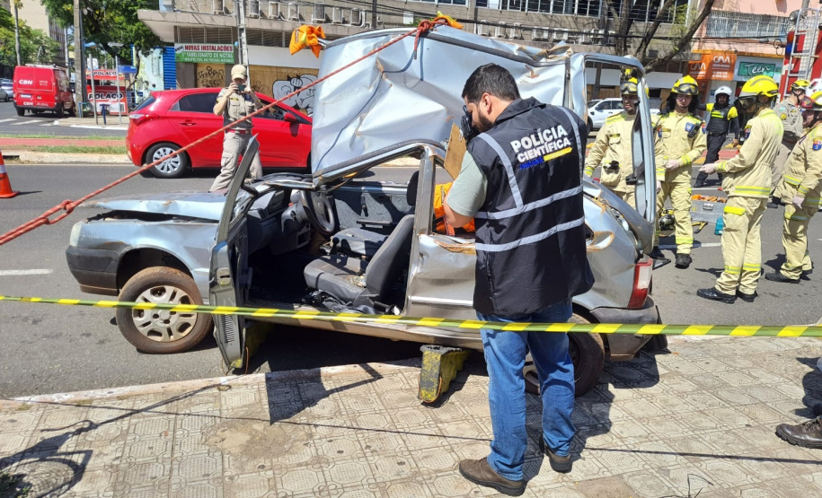 Unidade da Polícia Científica de Maringá participa de atividades em alusão ao Dia Nacional do Trânsito