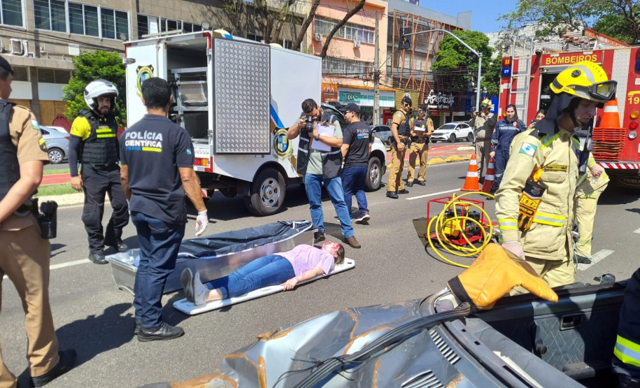 Unidade da Polícia Científica de Maringá participa de atividades em alusão ao Dia Nacional do Trânsito