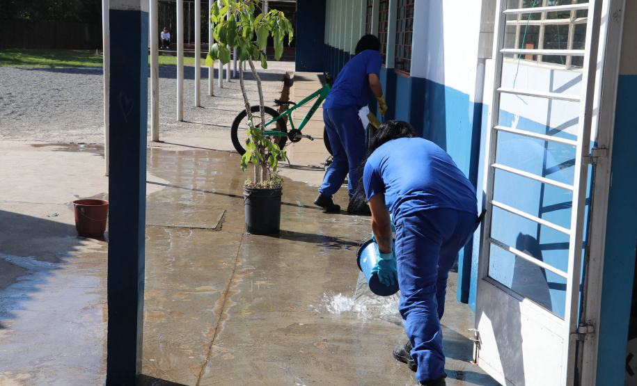Programa de reparos e limpeza nas escolas promove reinserção de mulheres apenadas
