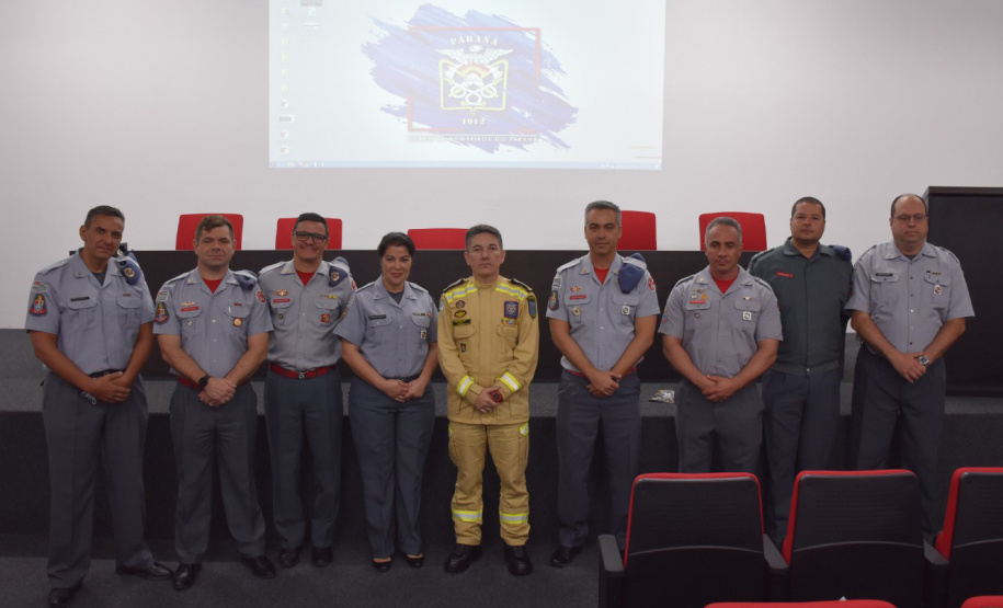 Corpo de Bombeiros do Paraná vira referência para curso de oficiais da PM de São Paulo