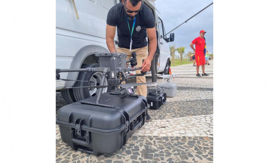 Após teste no feriado, Estado vai usar drones para ajudar bombeiros em salvamentos