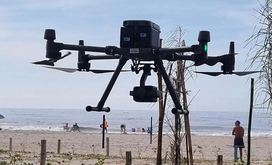 Após teste no feriado, Estado vai usar drones para ajudar bombeiros em salvamentos