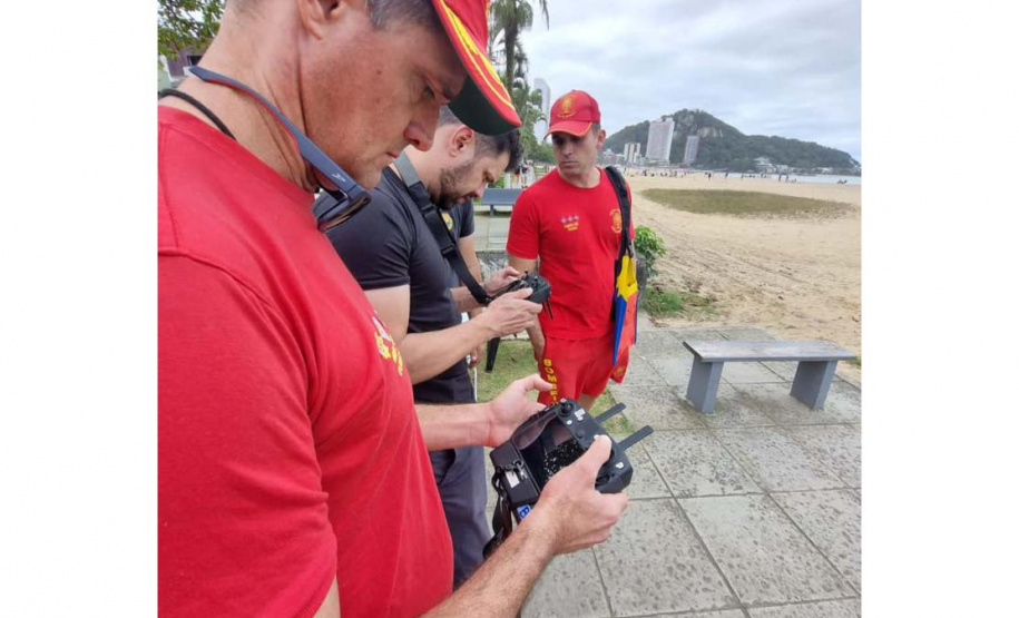 Após teste no feriado, Estado vai usar drones para ajudar bombeiros em salvamentos